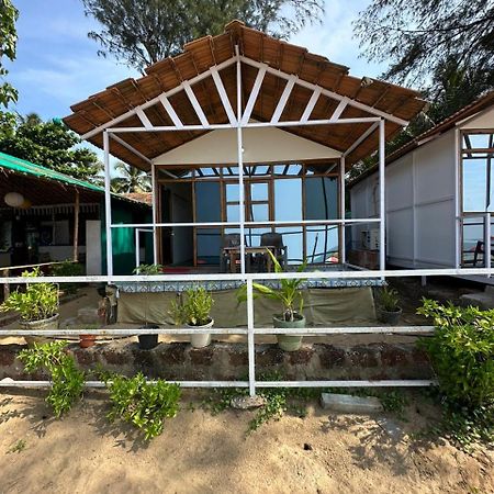 Mountain Palm Patnem Beach 외부 사진